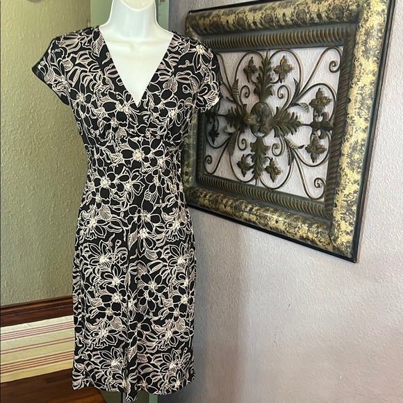 VTG B. Smart Dress Black & White Floral Wrap Bodice Empire Waist Sz 3/4 - Picture 1 of 11